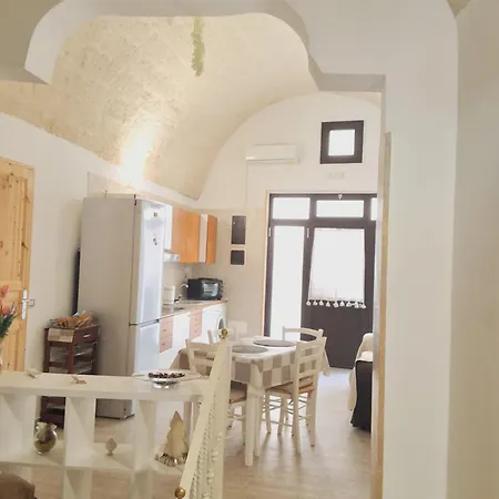 Porta Sant'antonio 格罗塔列